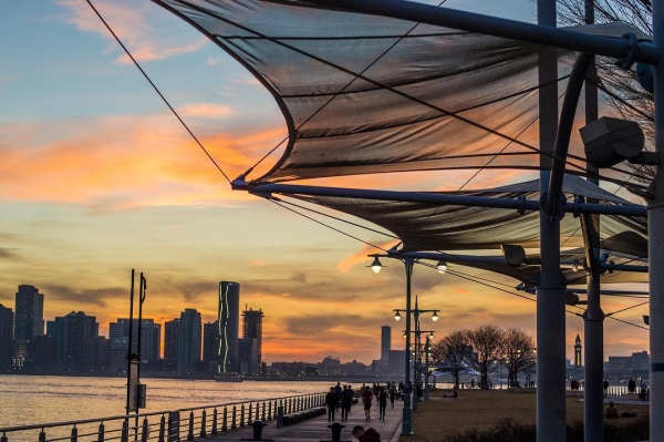 Sunset photo on Pier 46 by @ytztyw