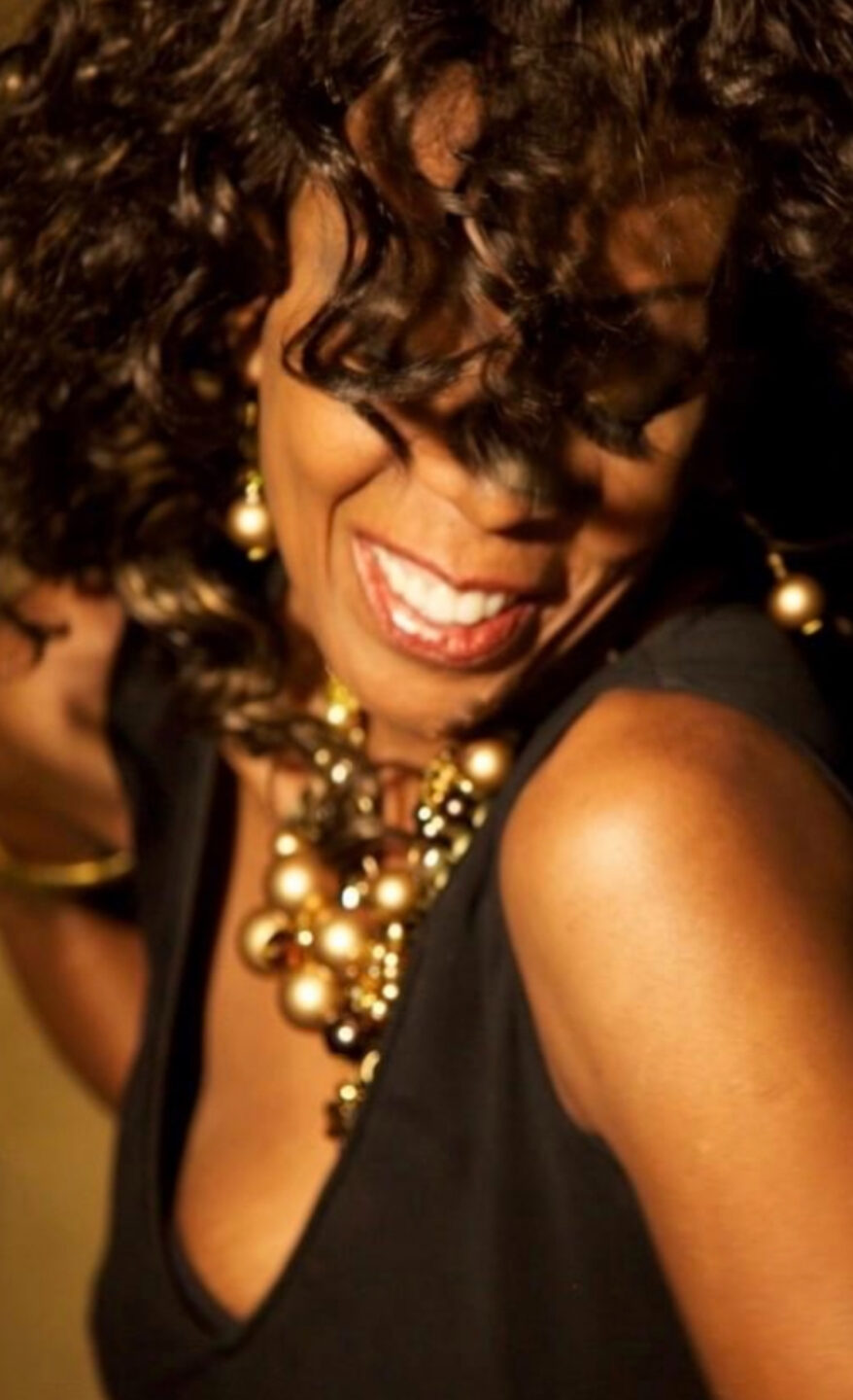 Headshot of musician Pucci Amanda Jhones